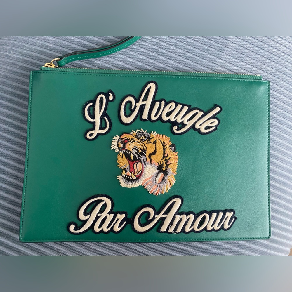Gucci Tiger pouch